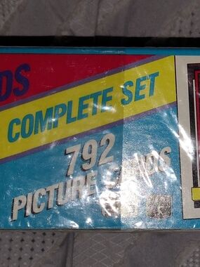 1992 TOPPS BASEBALL COMPLETE FACTORY SEALED  SET 1-792 Plus 10 Topps GOLD